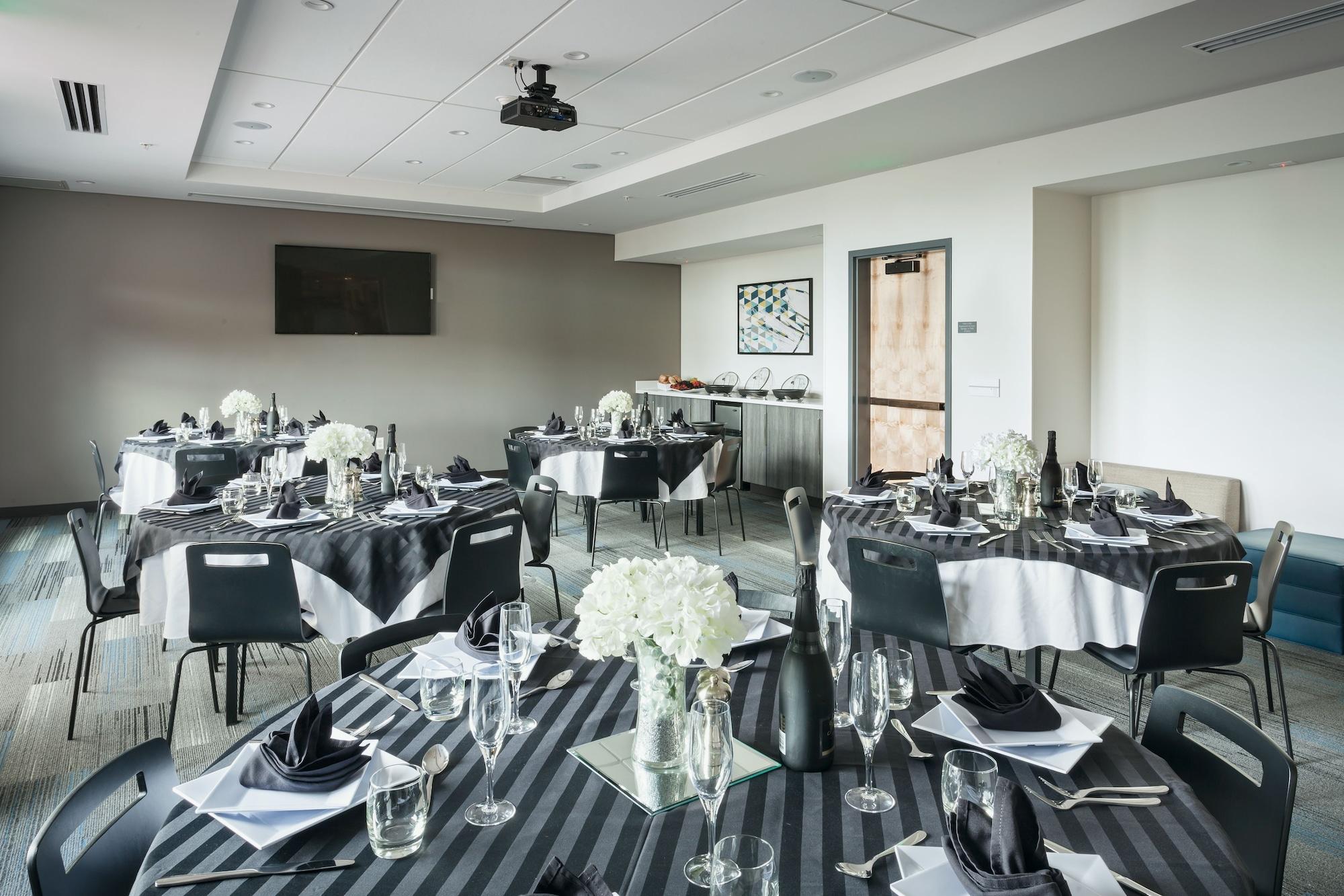 Hyatt House Anchorage Hotel Ngoại thất bức ảnh